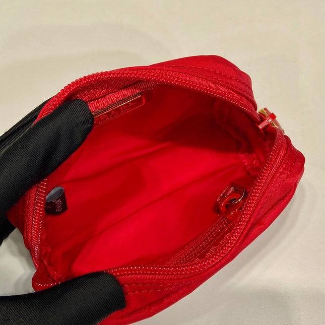 CLUTCH 12 IN PASSION RED RE-NYLON
