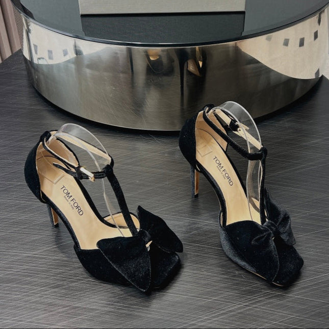 HIGH HEEL 10 SANDAL IN BLACK VELVET WITH BOW