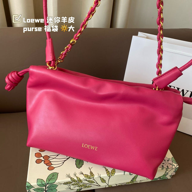 LOE MEDIUM 28 FLAMENCO PURSE IN BRIGHT PINK NAPPA LAMBSKIN