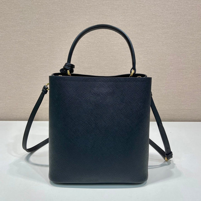 BUCKET BAG 23 IN BLACK SAFFIANO LEATHER