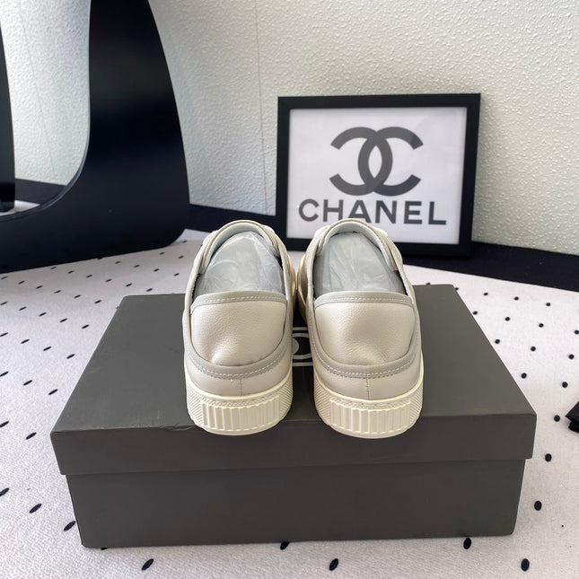 CASUAL SHOES IN GREY LAMBSKIN