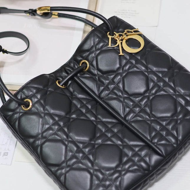 MEDIUM 34 NOLITA BAG IN BLACK MACROCANNAGE CALFSKIN