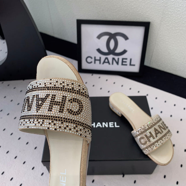 CC RHINESTONE LETTER SLIPPERS BEIGE LAMBSKIN