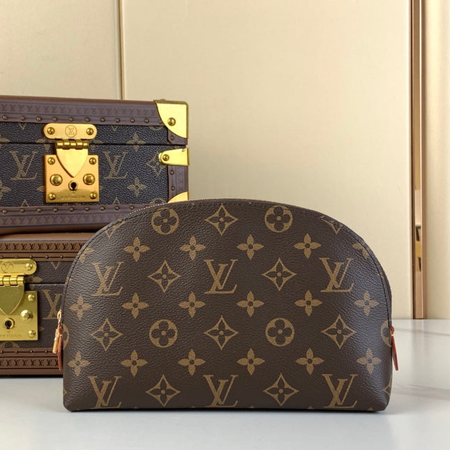 COSMETIC POUCH 22 IN BROWN MONOGRAM CANVAS