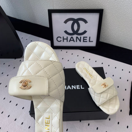 CC SLIPPERS IN WHITE CALFSKIN
