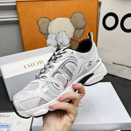 CD CHRONO SNEAKERS IN WHITE AND BLACK MESH
