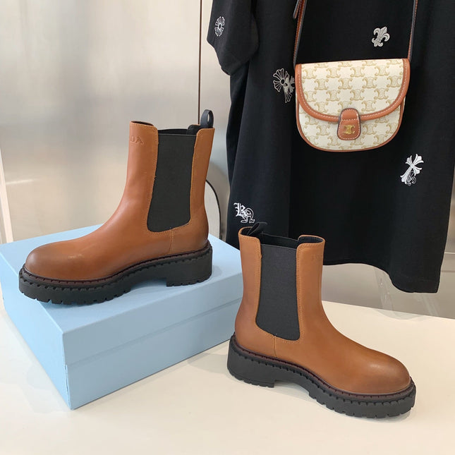 ANKLE BOOTS IN CINNAMON BROWN CALFSKIN