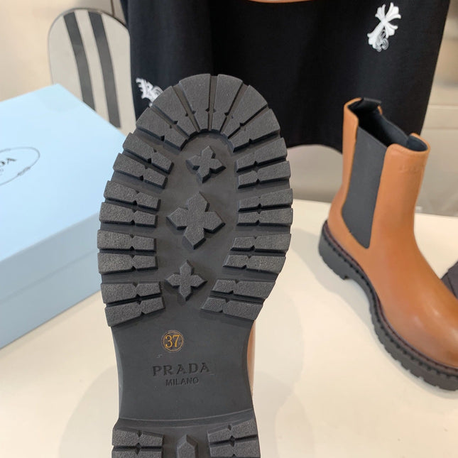 ANKLE BOOTS IN CINNAMON BROWN CALFSKIN