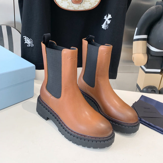 ANKLE BOOTS IN CINNAMON BROWN CALFSKIN