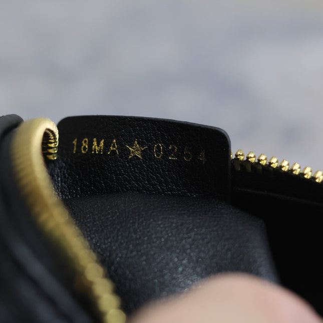 MINI GROOVE BAG 16 IN BLACK MACROCANNAGE CALFSKIN WITH GOLD HARDWARE