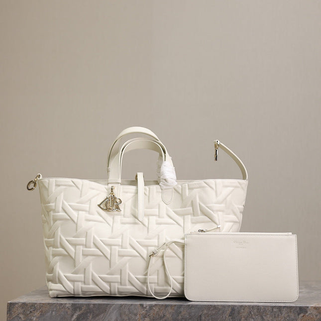MEDIUM 37 TOUJOURS BAG IN WHITE CANNAGE GRAPHIC LAMBSKIN