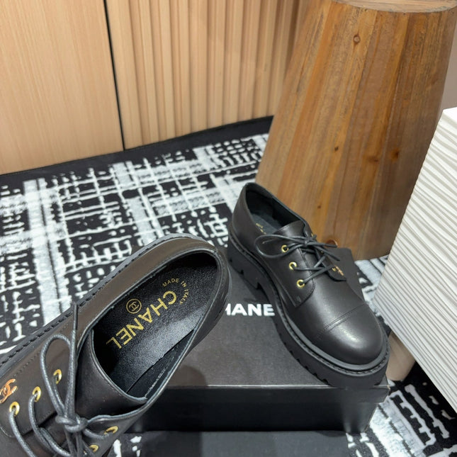 CC OXFORD SHOES IN BLACK CALFSKIN