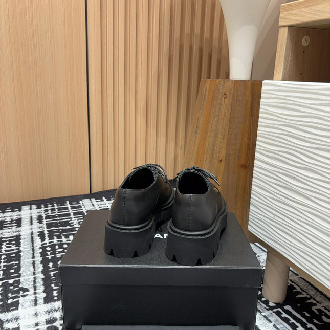 CC OXFORD SHOES IN BLACK CALFSKIN