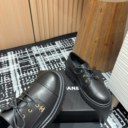 CC OXFORD SHOES IN BLACK CALFSKIN