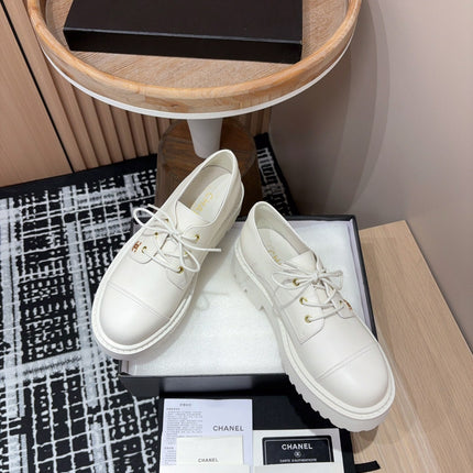 CC OXFORD SHOES IN WHITE CALFSKIN
