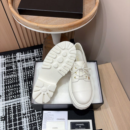 CC OXFORD SHOES IN WHITE CALFSKIN