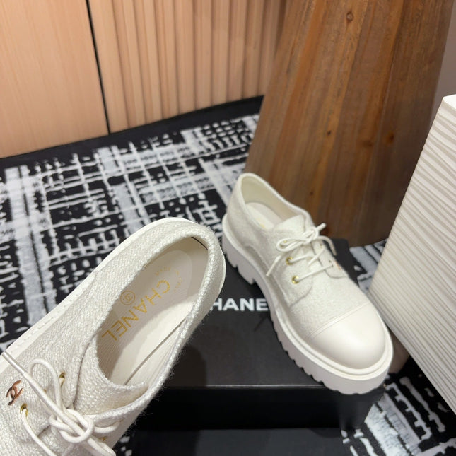 CC OXFORD SHOES IN WHITE TWEED AND CALFSKIN