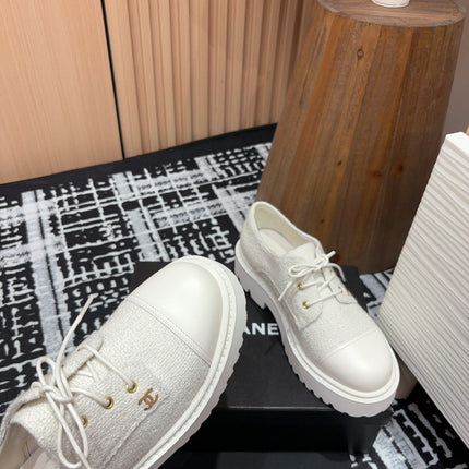 CC OXFORD SHOES IN WHITE TWEED AND CALFSKIN