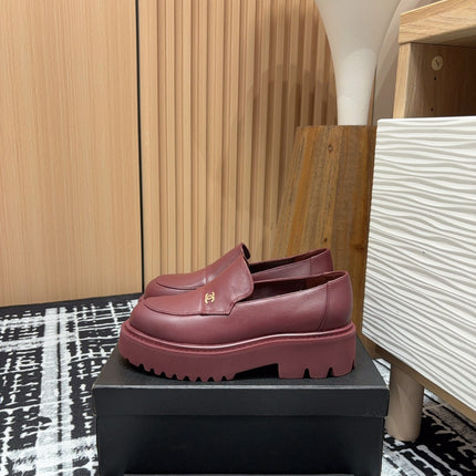 CC MOCCASINS IN BURGUNDY RED CALFSKIN