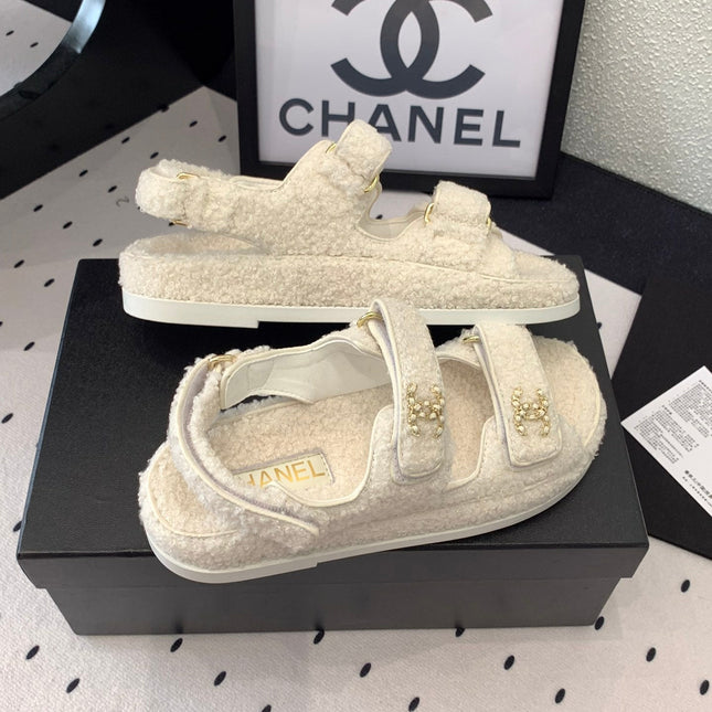 CC DAD SANDAL WHITE LAMB FUR