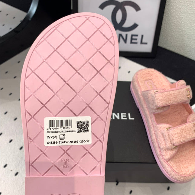 CC DAD SANDAL MULE IN ROSE PINK LAMB FUR
