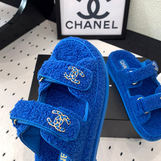 CC DAD SANDAL MULE IN AZURE BLUE LAMB FUR