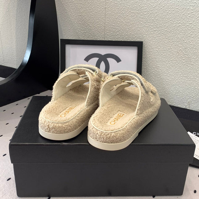 CC DAD SANDAL MULE IN ECRU BEIGE LAMB FUR