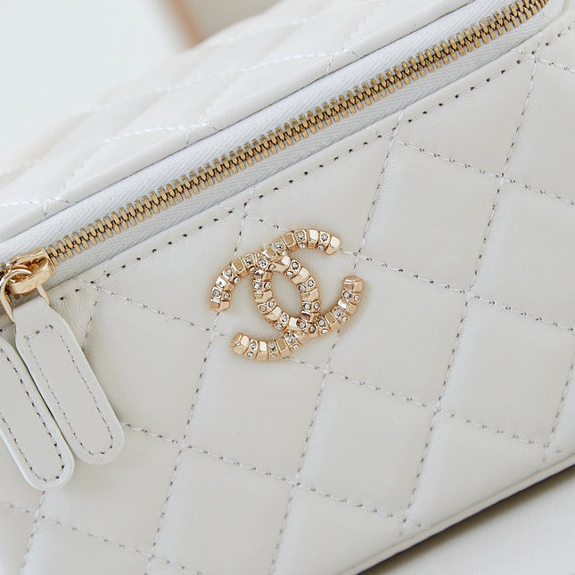 CHANEL 25S MINI VANITY BAG 16 CM IN WHITE LAMBSKIN WITH CRYSTAL-EMBELLISHED CC LOGO