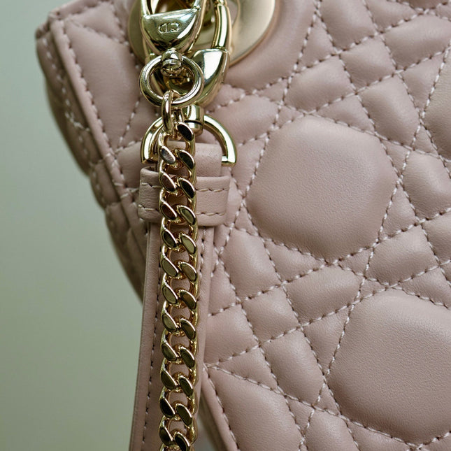 MINI LADY BAG 17 IN BABY PINK QUILTED MACROCANNAGE CALFSKIN SWAMP YELLOW STRAP