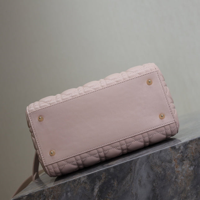 LADY BAG 24 IN BABY PINK QUILTED MACROCANNAGE CALFSKIN SWAMP YELLOW STRAP