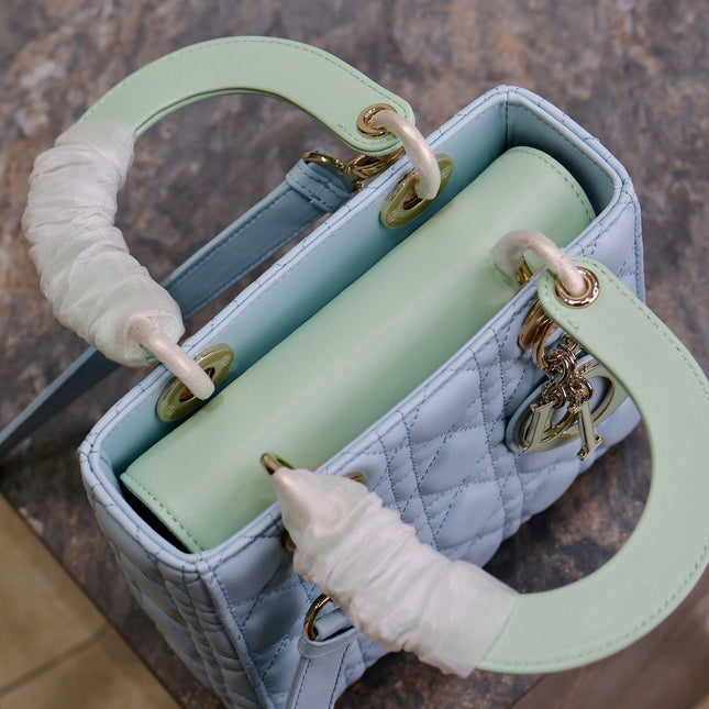 MEDIUM LADY BAG 20 IN BABY BLUE QUILTED MACROCANNAGE CALFSKIN GREEN STRAP