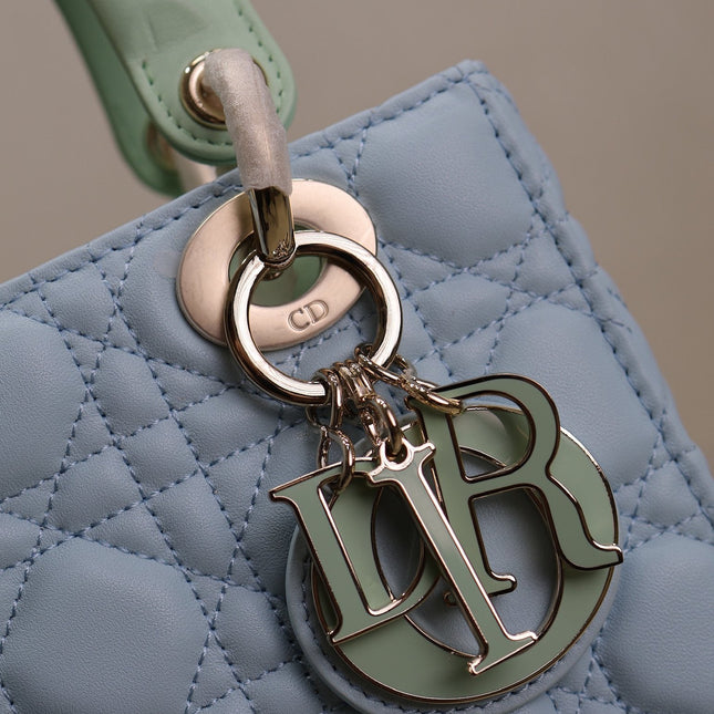 MEDIUM LADY BAG 20 IN BABY BLUE QUILTED MACROCANNAGE CALFSKIN GREEN STRAP