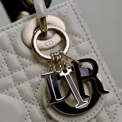 MINI LADY BAG 17 IN WHITE QUILTED MACROCANNAGE CALFSKIN BLACK STRAP