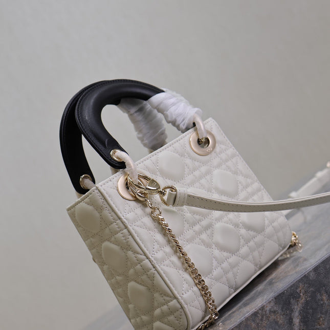 MINI LADY BAG 17 IN WHITE QUILTED MACROCANNAGE CALFSKIN BLACK STRAP