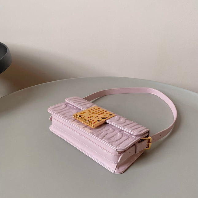 MEDIUM FLAP BAG 22 IN BABY PINK QUILTED ALLOVER CALFSKIN