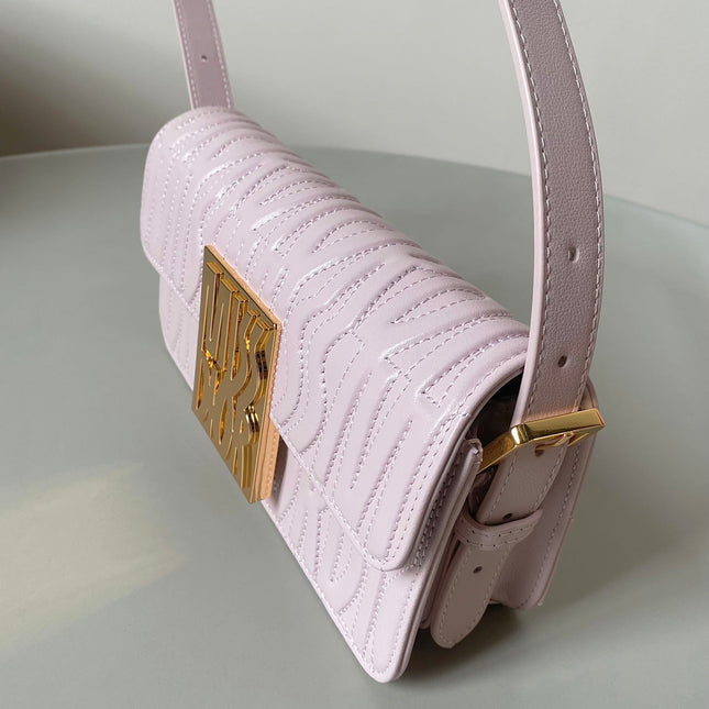 MEDIUM FLAP BAG 22 IN BABY PINK QUILTED ALLOVER CALFSKIN