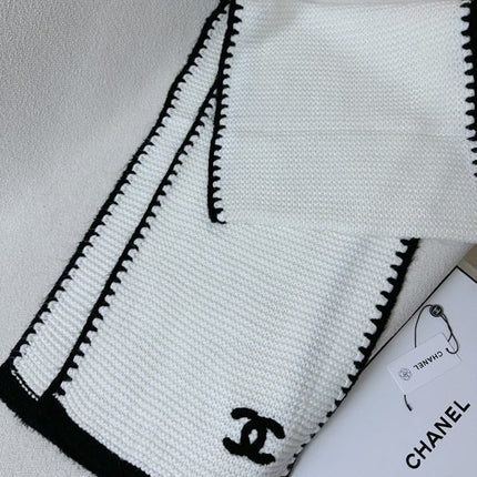 CHANEL 25S SCARF 200 IN CASHMERE 740364