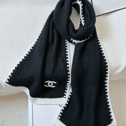 CHANEL 25S SCARF 200 IN CASHMERE 740365