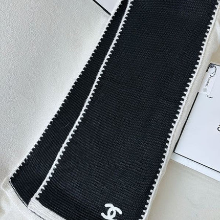 CHANEL 25S SCARF 200 IN CASHMERE 740365