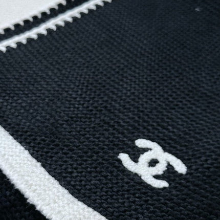 CHANEL 25S SCARF 200 IN CASHMERE 740365