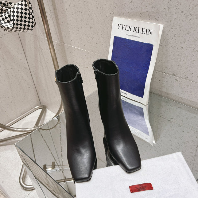 VLOGO THE BOLD EDITION ANKLE BOOT IN BLACK CALFSKIN 70MM