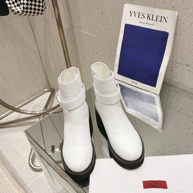 VLOGO LOCKER WHITE CALFSKIN ANKLE BOOT 40MM