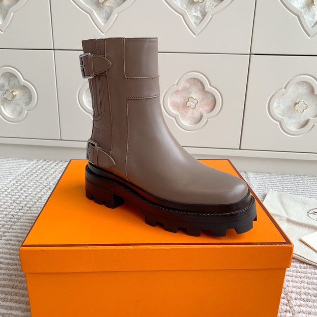 JAIME ANKLE BOOT IN CEDAR BROWN CALFSKIN