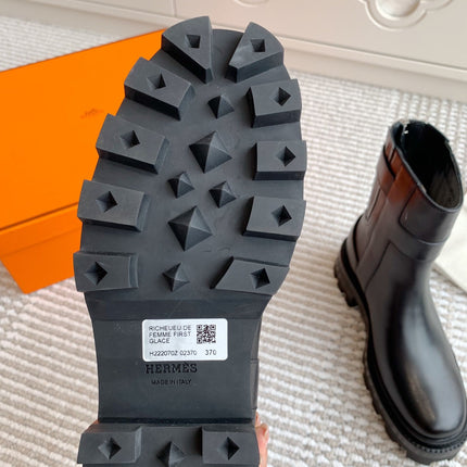 JAIME ANKLE BOOT IN BLACK CALFSKIN