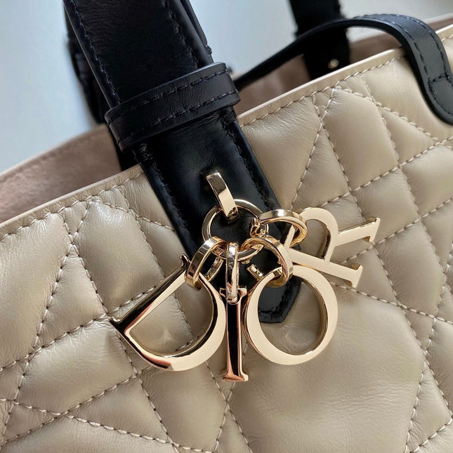 MINI TOUJOURS BAG 23 IN BEIGE CANNAGE CALFSKIN BLACK STRAP