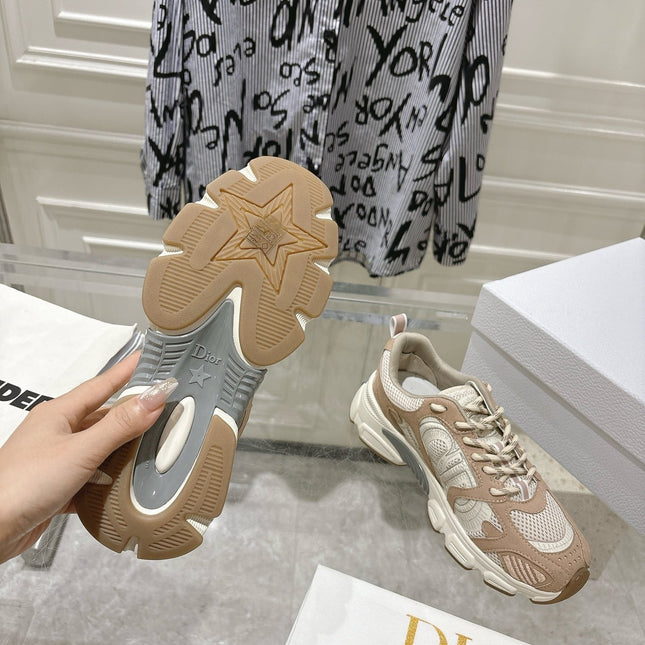 DIOR 25S CHRONO SNEAKER 45MM IN MESH WITH WHITE AND LIGHT BROWN CALFSKIN