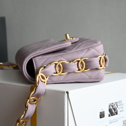 CHANEL 25S FLAP BAG 21 CM IN LIGHT PURPLE LAMBSKIN WITH GOLD HARDWARE