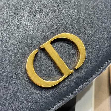 SMALL 19 MONTAIGNE AVENUE TOP HANDLE BAG BLUE DIOR OBLIQUE JACQUARD AND BLACK SMOOTH CALFSKIN