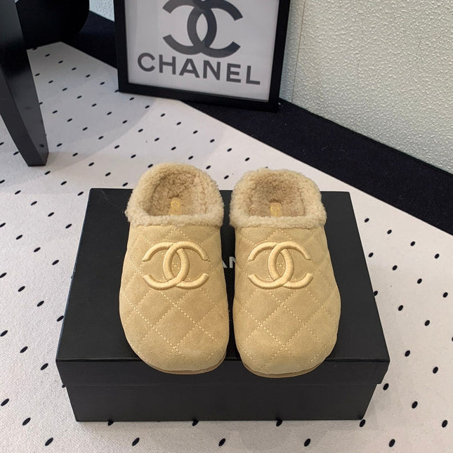 FLAT MULE IN TORTILLA BROWN SUEDE AND LAMB FUR LINING