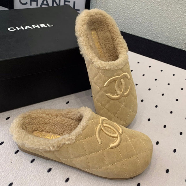 FLAT MULE IN TORTILLA BROWN SUEDE AND LAMB FUR LINING